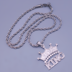 Prívesok KING s retiazkou z chirurgickej ocele