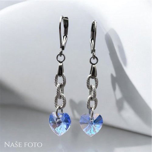 Náušnice Swarovski srdíčka na řetízku z chirurgické oceli - měnící modrá