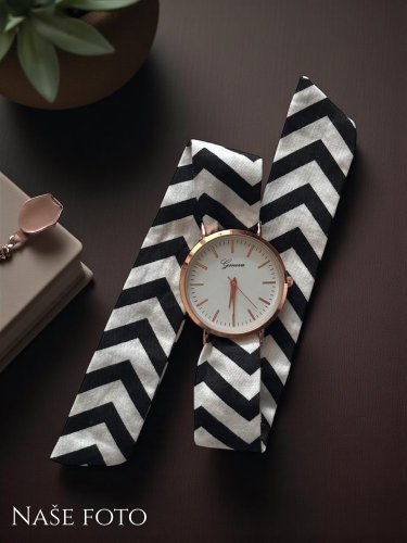 Dámské hodinky s látkovým páskem – rosegold