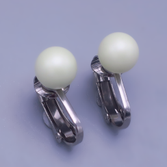 Klipsové náušnice z chirurgické oceli s perlami Swarovski – pastelová zelená