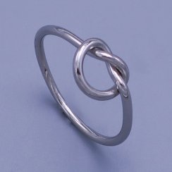 Dámsky jemný prsteň so zaujímavým detailom uzlíka
