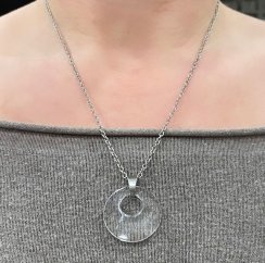 Prívesok Swarovski Victory s retiazkou z chirurgickej ocele číry