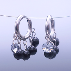 Náušnice z chirurgické oceli se Swarovski krystaly Silver Night a černými perličkami