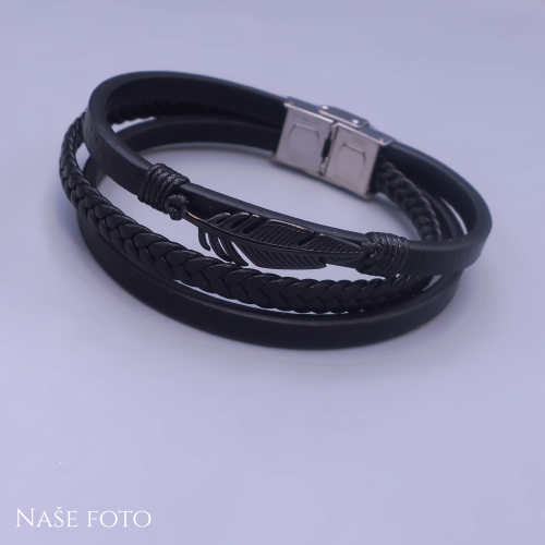 Černý kožený náramek s pírkem – trojitý design