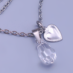 Náhrdelník z chirurgickej ocele so srdiečkom a čírou Swarovski slzou