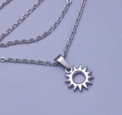 Přívěsek s řetízkem z chirurgické oceli sluníčko 10mm