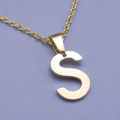 Moderní přívěsek ve tvaru písmena "S" z pozlacené chirurgické oceli