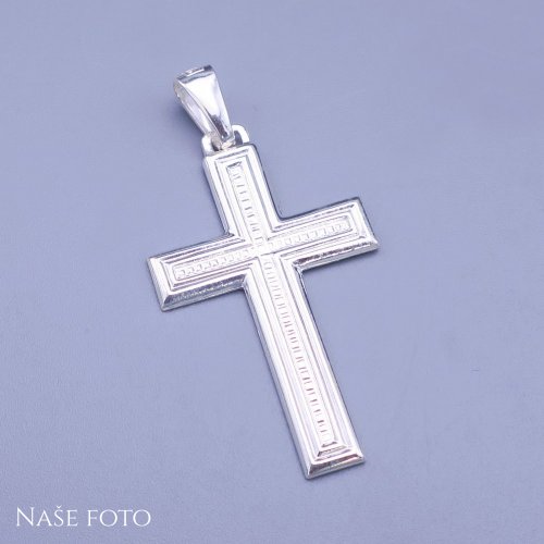 Krásný stříbrný přívěsek - kříž s jemným rýhováním