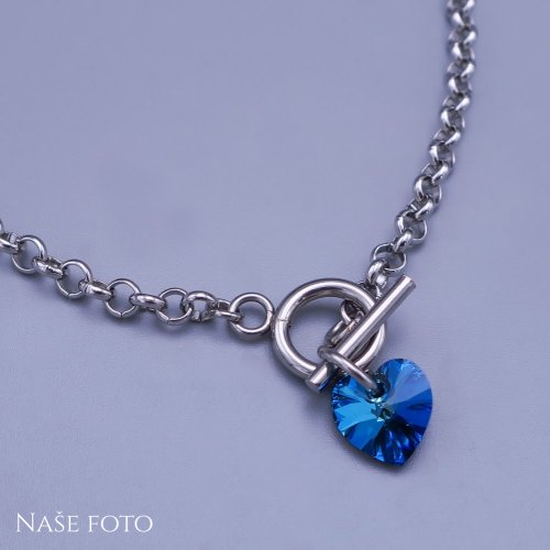 Krásný dámský řetízek z chirurgické oceli zdobený modrým srdíčkem Swarovski