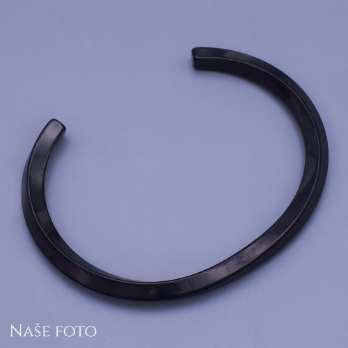 Dámský kroucený černý náramek z chirurgické oceli